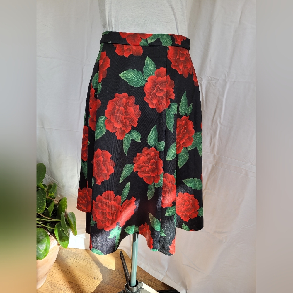 Forever 21 rose print circle skirt size M